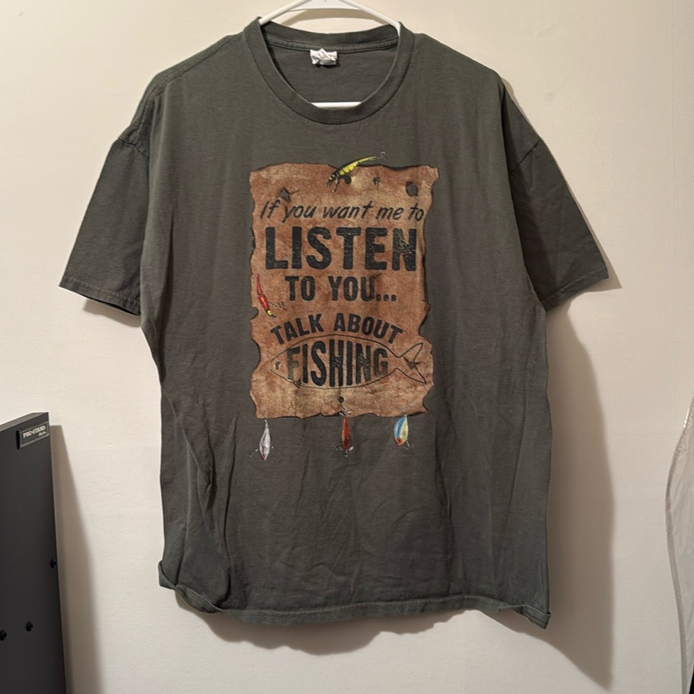 Men’s Fishing T Shirt size XL Green